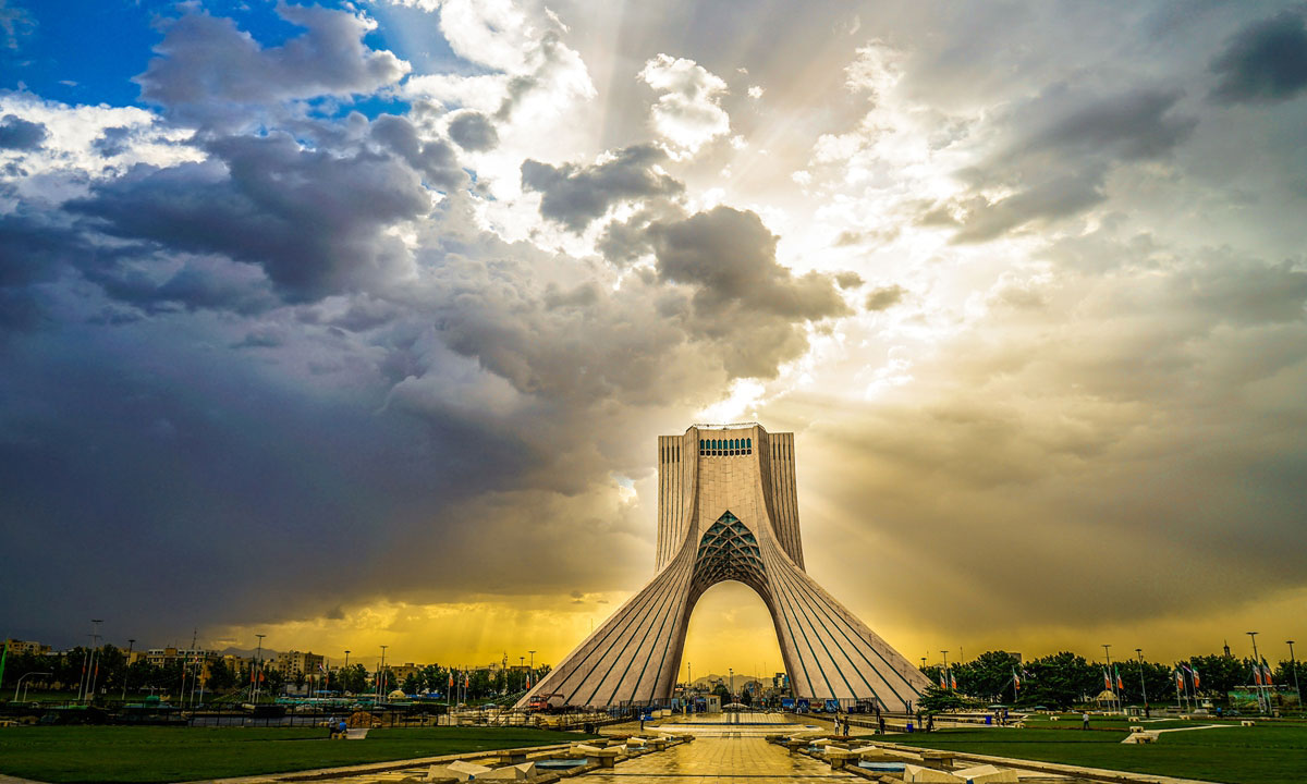 چرا طراحی وب‌سایت در تهران اهمیت دارد؟